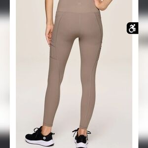EUC Avalanche Nude High-Waisted Leggings